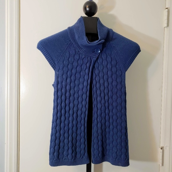 Izod Womens Blue Short Sleeve Sweater Size Small - Picture 2 of 5